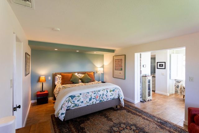 2350 S Araby Drive, Palm Springs, CA 92264