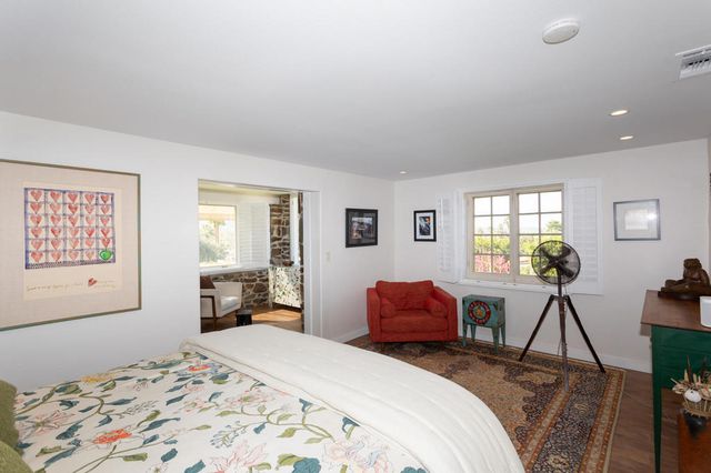 2350 S Araby Drive, Palm Springs, CA 92264