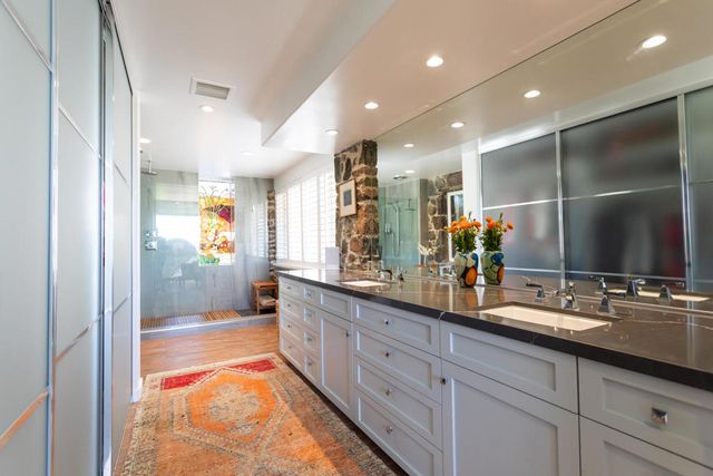 2350 S Araby Drive, Palm Springs, CA 92264