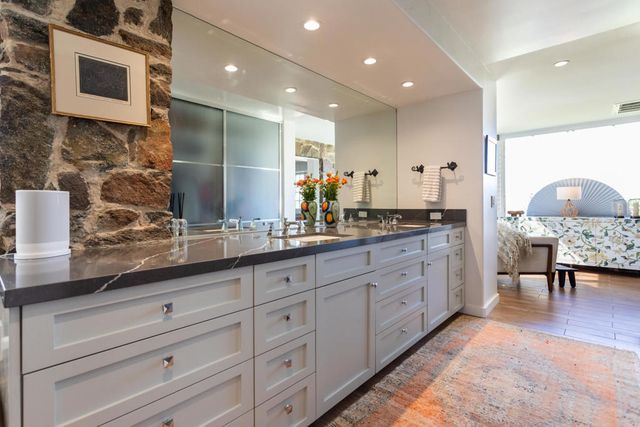 2350 S Araby Drive, Palm Springs, CA 92264