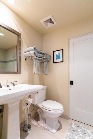 2350 S Araby Drive, Palm Springs, CA 92264