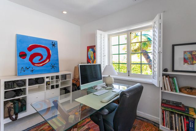 2350 S Araby Drive, Palm Springs, CA 92264