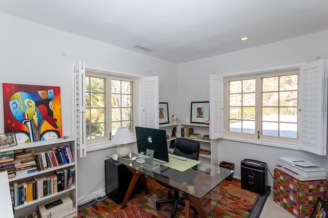 2350 S Araby Drive, Palm Springs, CA 92264