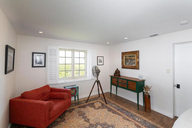 2350 S Araby Drive, Palm Springs, CA 92264