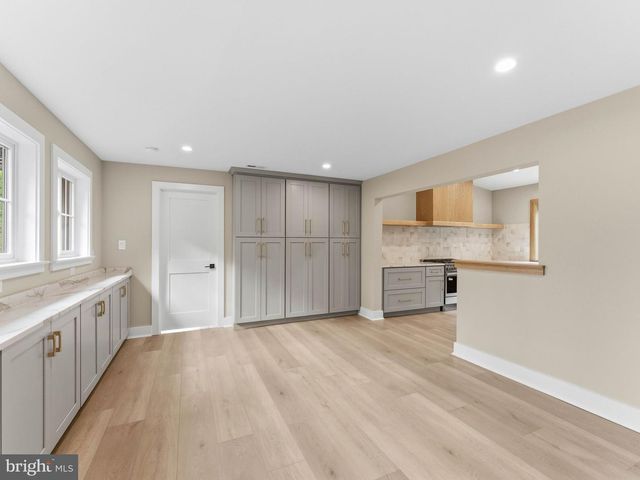 205 E MERCHANT ST, Audubon, NJ 08106