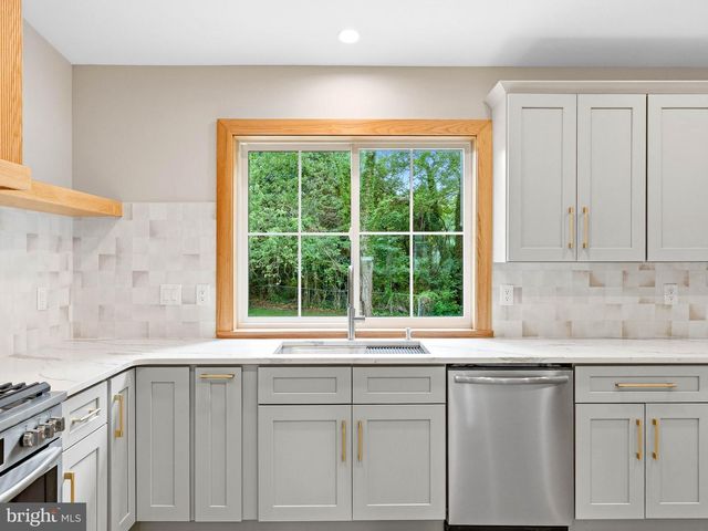 205 E MERCHANT ST, Audubon, NJ 08106