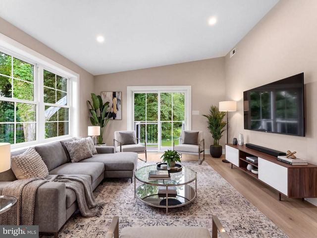 205 E MERCHANT ST, Audubon, NJ 08106