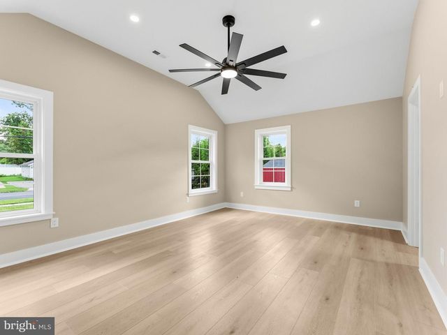205 E MERCHANT ST, Audubon, NJ 08106