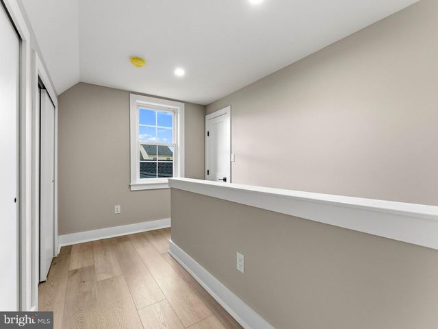 205 E MERCHANT ST, Audubon, NJ 08106