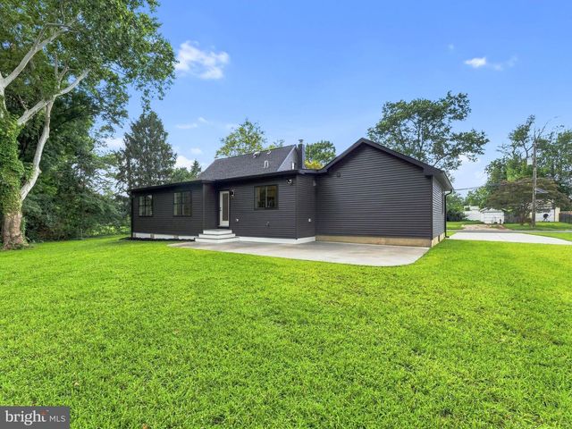 205 E MERCHANT ST, Audubon, NJ 08106