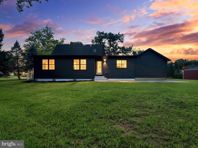 205 E MERCHANT ST, Audubon, NJ 08106