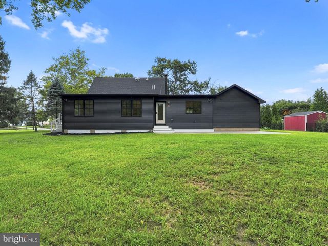 205 E MERCHANT ST, Audubon, NJ 08106