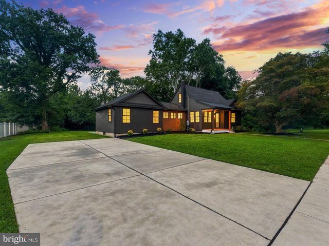 205 E MERCHANT ST, Audubon, NJ 08106