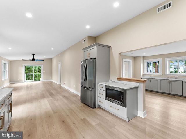 205 E MERCHANT ST, Audubon, NJ 08106