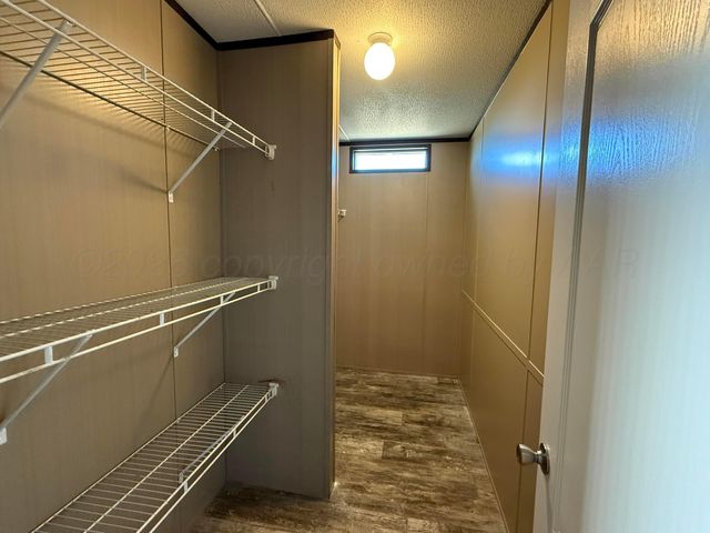 1042 S WILCOX Street, Pampa, TX 79065