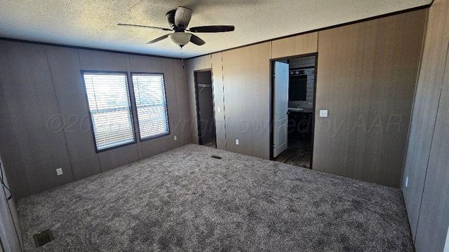 1042 S WILCOX Street, Pampa, TX 79065