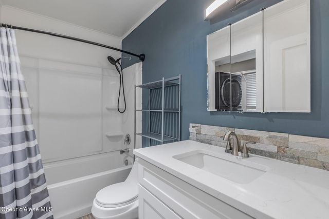 727 E Crown Ave, Spokane, WA 99207