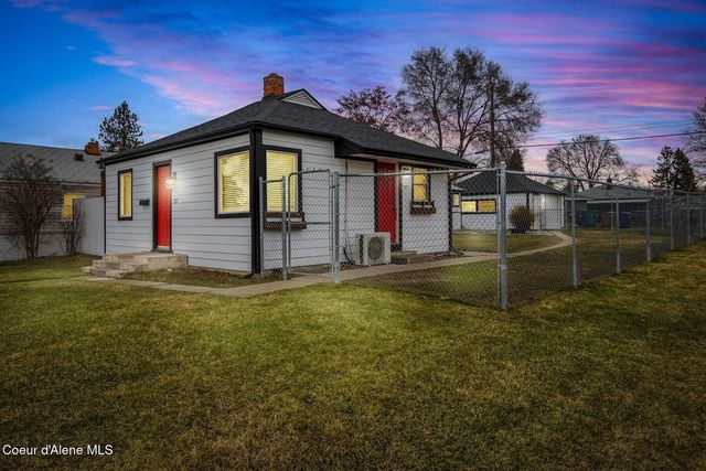 727 E Crown Ave, Spokane, WA 99207