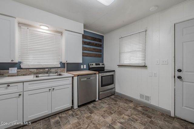 727 E Crown Ave, Spokane, WA 99207