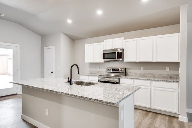 6210 Appaloosa Ln, Odessa, TX 79765