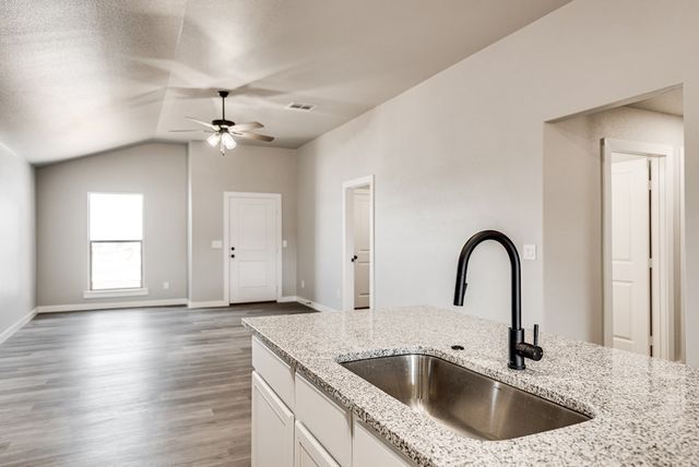 6210 Appaloosa Ln, Odessa, TX 79765