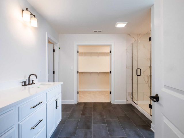 1759 Trailbrook Drive, Valparaiso, IN 46383