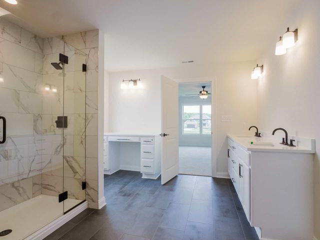 1759 Trailbrook Drive, Valparaiso, IN 46383