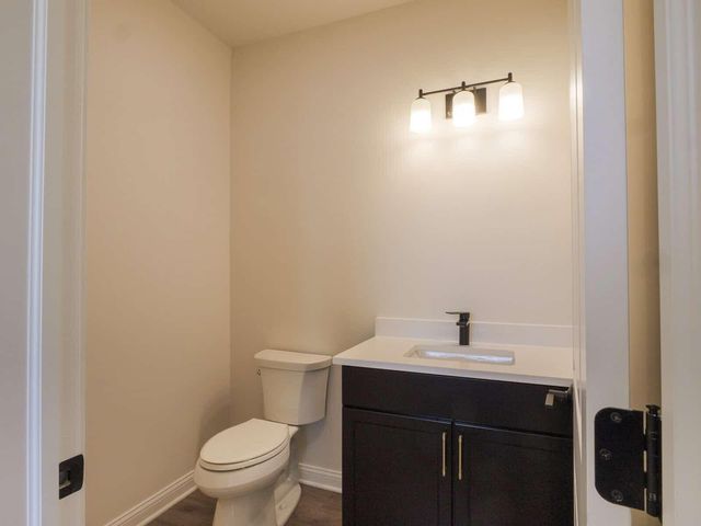 1759 Trailbrook Drive, Valparaiso, IN 46383