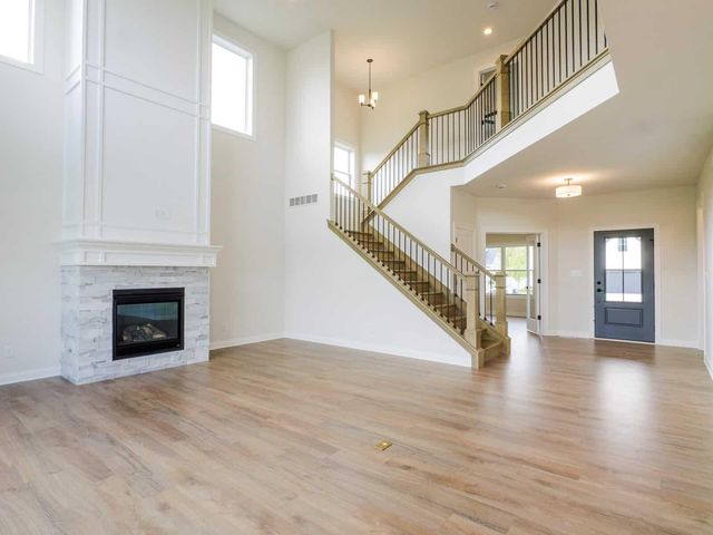 1759 Trailbrook Drive, Valparaiso, IN 46383