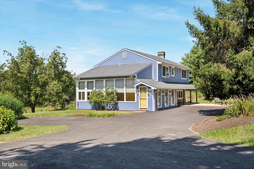 62 PARK AVE, Coatesville, PA 19320