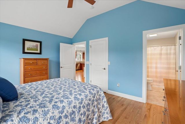 28 Pasture Lane, Nashua, NH 03062