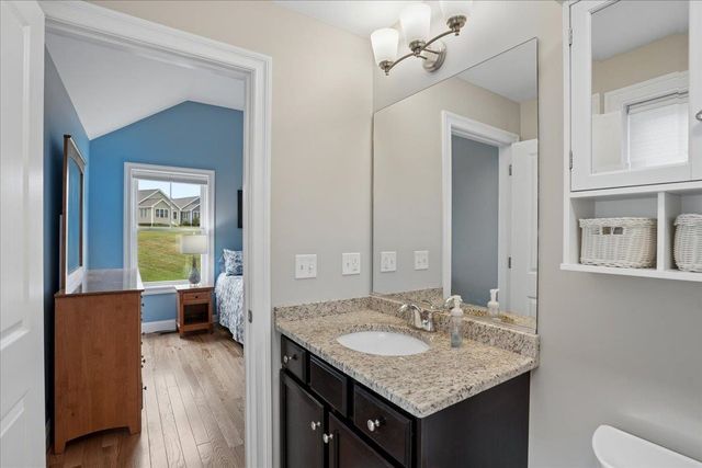 28 Pasture Lane, Nashua, NH 03062