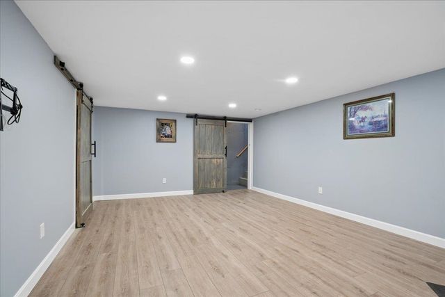 28 Pasture Lane, Nashua, NH 03062