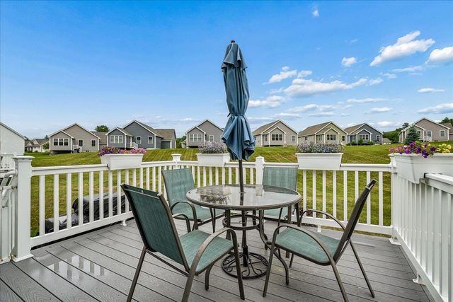 28 Pasture Lane, Nashua, NH 03062