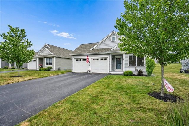 28 Pasture Lane, Nashua, NH 03062