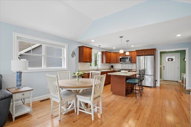 28 Pasture Lane, Nashua, NH 03062