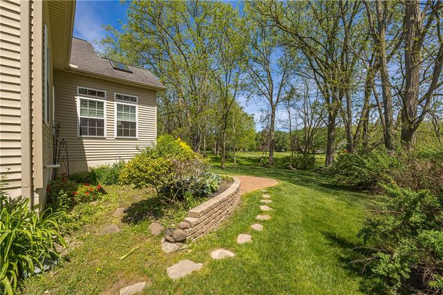 737 Rookery, Walworth, NY 14502