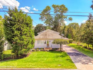 48 Washington Avenue, Leonardo, NJ 07737