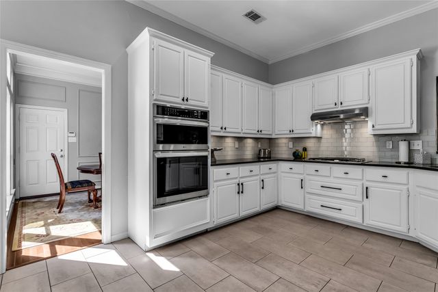 2613 Rockport Circle, Garland, TX 75044