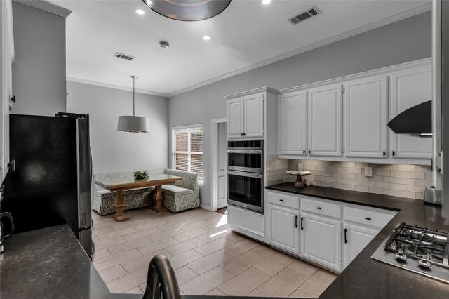 2613 Rockport Circle, Garland, TX 75044