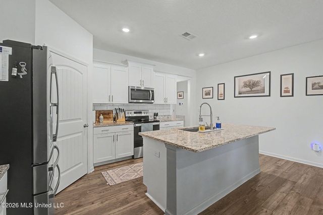 99 Twin Lakes Drive, Byhalia, MS 38611
