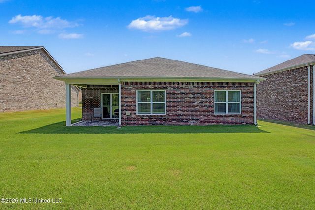 99 Twin Lakes Drive, Byhalia, MS 38611