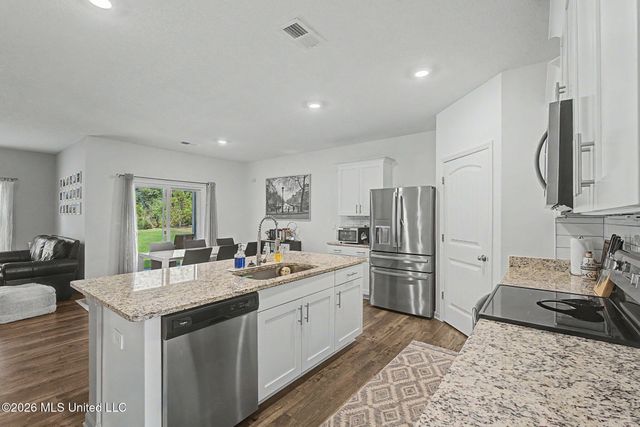 99 Twin Lakes Drive, Byhalia, MS 38611