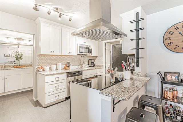 700 N Washington Street 207, Denver, CO 80203