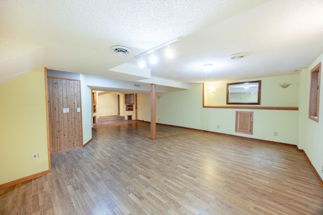 3509 91st Crescent N, Brooklyn Park, MN 55443