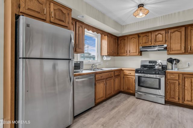 324 Dupont Avenue, Seaside Heights, NJ 08751