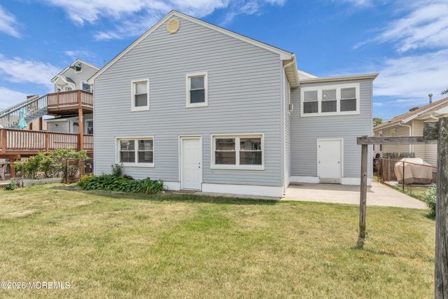 324 Dupont Avenue, Seaside Heights, NJ 08751