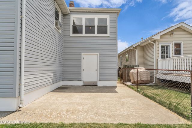 324 Dupont Avenue, Seaside Heights, NJ 08751