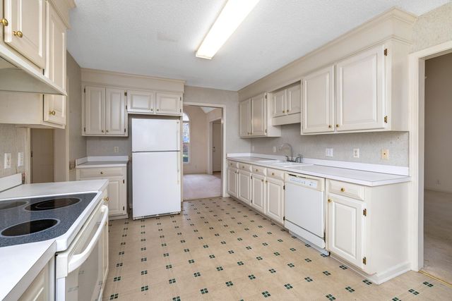 1280 Cutleaf Drive, Sumter, SC 29150