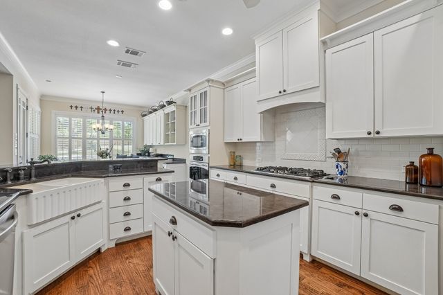 6407 Meadowcrest Lane, Flower Mound, TX 75022